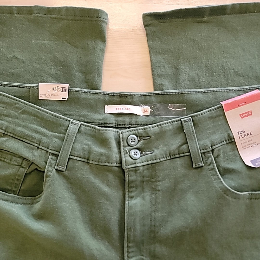 Levi's Women's 726 Western Flare Slim Fit Jeans